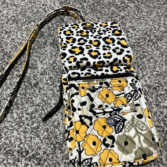 VERA BRADLEY MINI HIPSTER CROSS BODY PURSE BAG YELLOW GO WILD LEOPARD PRINT - Picture 2 of 10